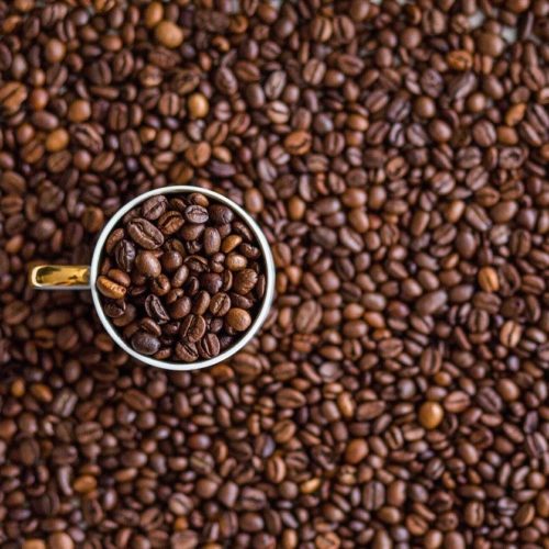 Beyond the Starbucks and Coffee Bean & Tea Leaf locations, West Oahu has some amazing spots to get your morning cup of joe. So skip the chains and choose one of these five fantastic cafes for the best coffee in Ko Olina and Kapolei.